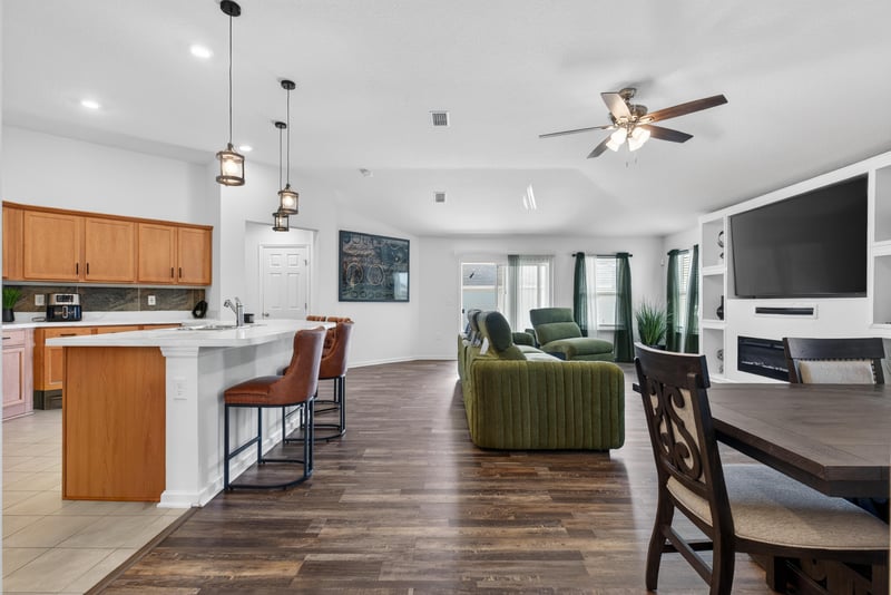 Photo 8 of 8314 Hawkes Mdw Dr, Jacksonville, FL 32256, photographed by Megapixeler