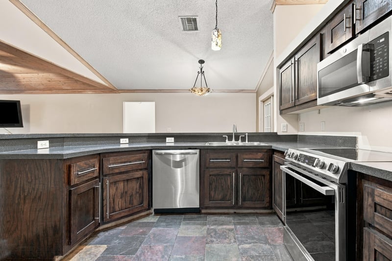 Kitchen, photographed by Megapixeler on Winding Springs Ct, Jacksonville
