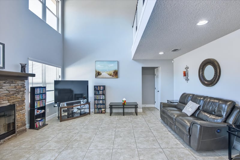 Photo 9 of 2917 Berta Pl, Green Cove Springs, FL 32043, photographed by Megapixeler