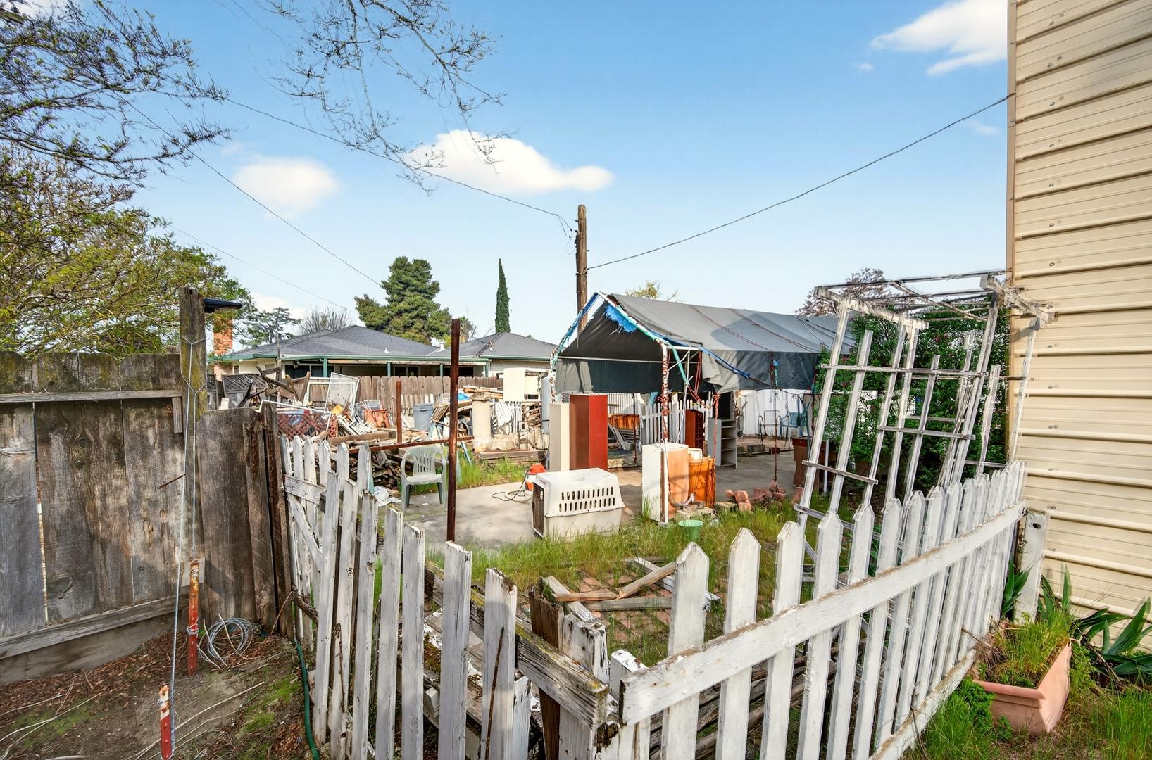 435 N Alta Ave, photo 89