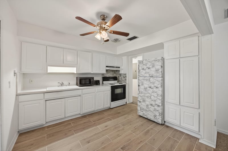 Photo 10 of 2630 Bywood Rd, Jacksonville, FL 32211, photographed by Megapixeler