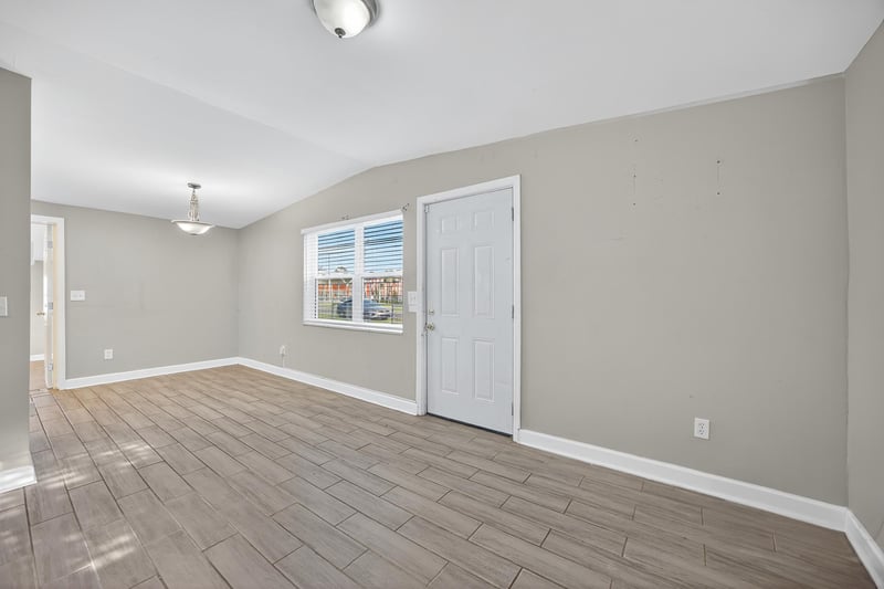 Photo 5 of 1023 De Paul Dr, Jacksonville, FL 32218, photographed by Megapixeler
