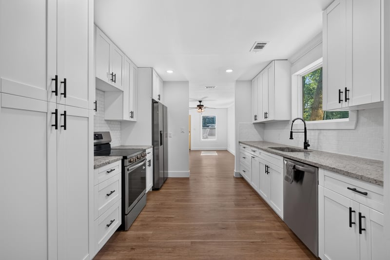 Photo 6 of 4468 Englewood Ave, Jacksonville, FL 32207, photographed by Megapixeler