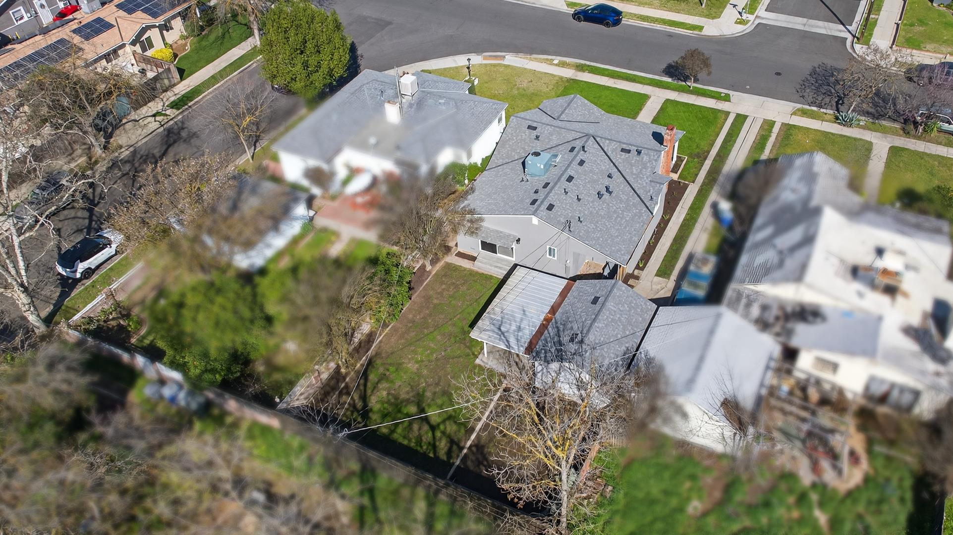 1146 E Cortland Ave, photo 42