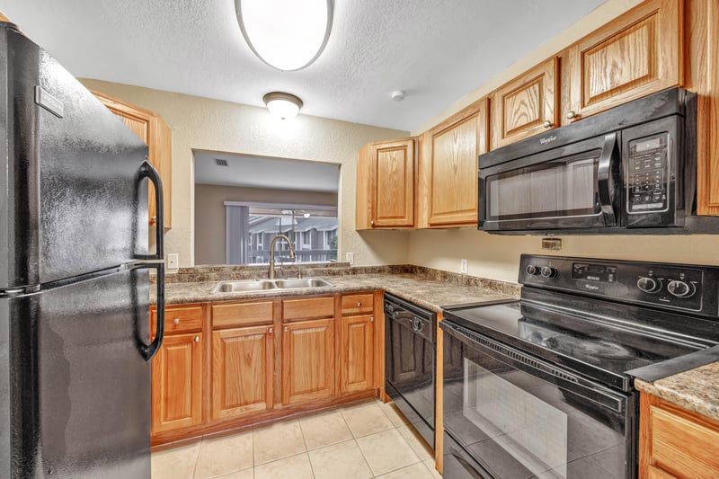 Photo 7 of 8880 Old Kings Rd S, Jacksonville, FL 32257, photographed by Megapixeler