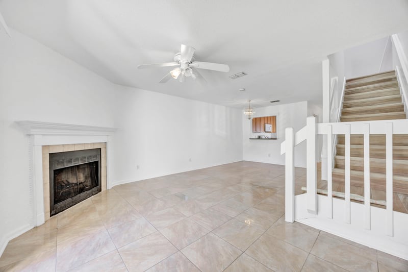 Photo 7 of 8300 Plaza Gate Ln unit 1062, Jacksonville, FL 32217, photographed by Megapixeler