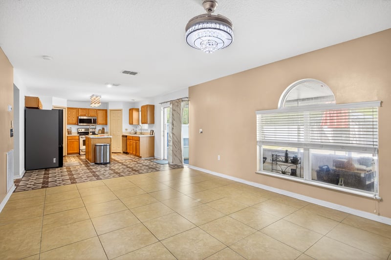 Photo 13 of 5537 Shady Pine St S, Jacksonville, FL 32244, photographed by Megapixeler