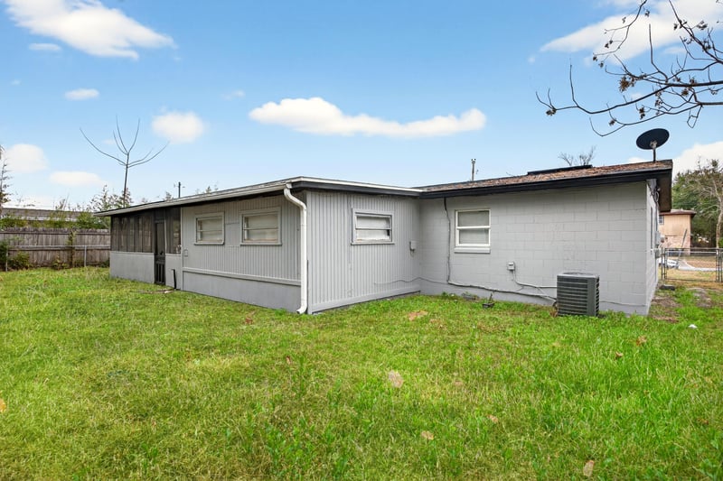 Photo 33 of 7815 Jaguar Dr, Jacksonville, FL 32244, photographed by Megapixeler
