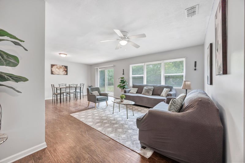 Photo 7 of 8390 Scottish Ct, Jacksonville, FL 32244, photographed by Megapixeler