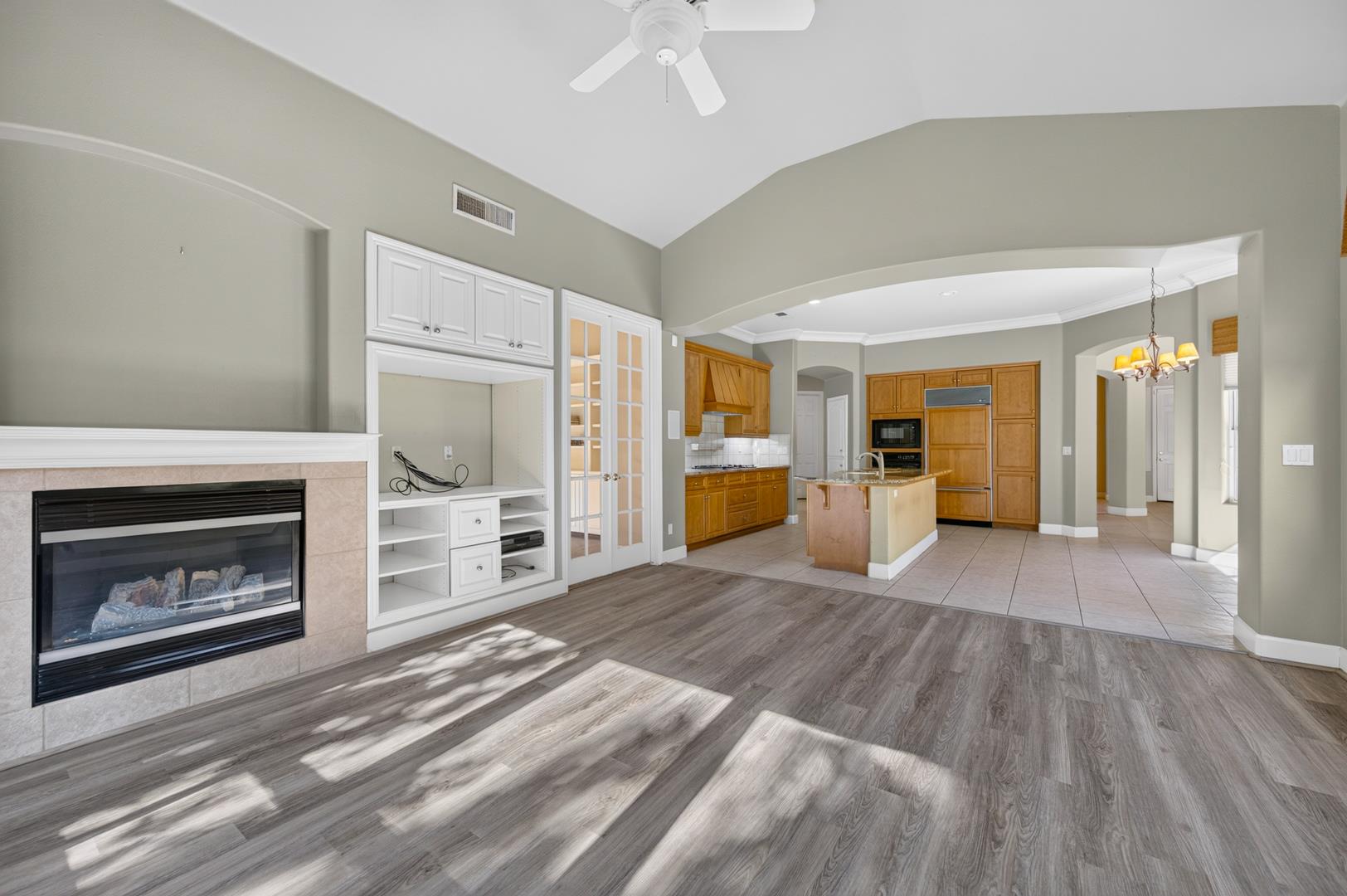 11 W Jordan Ave, photo 44