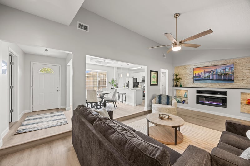 Photo 5 of 2418 Stonehaven Ct W, Orange Park, FL 32065, photographed by Megapixeler