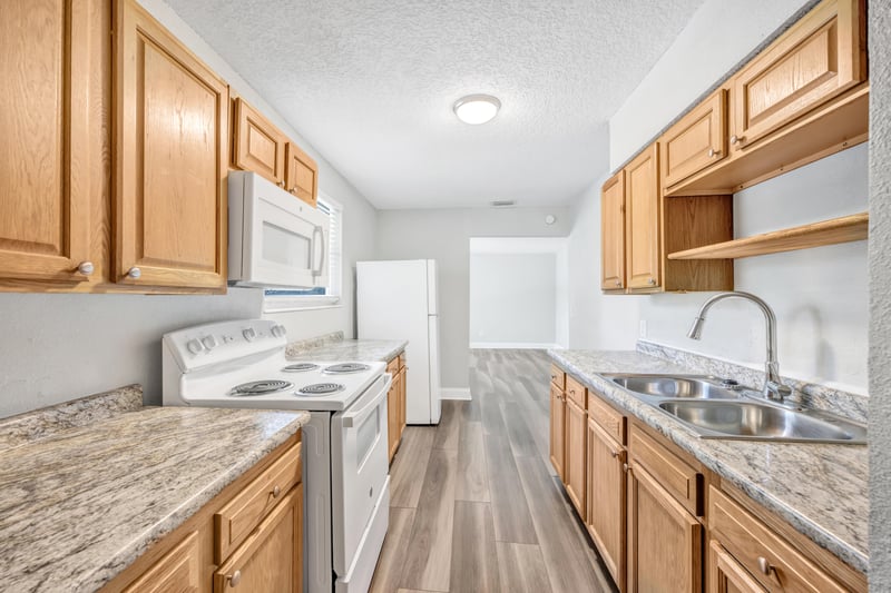 Photo 12 of 1682 Hiram St, Jacksonville, FL 32209, photographed by Megapixeler