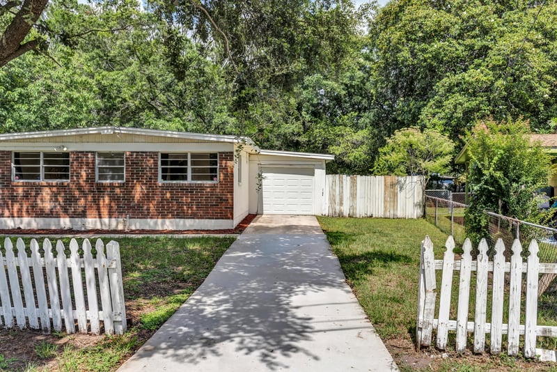 Photo 4 of 4407 Melvin Cir E, Jacksonville, FL 32210, photographed by Megapixeler