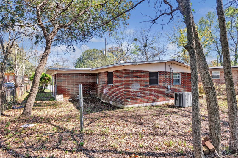 Photo 19 of 3316 Nancy St, Jacksonville, FL 32209, photographed by Megapixeler