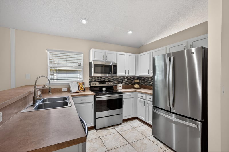 Photo 15 of 10908 Acorn Park Ct, Jacksonville, FL 32218, photographed by Megapixeler