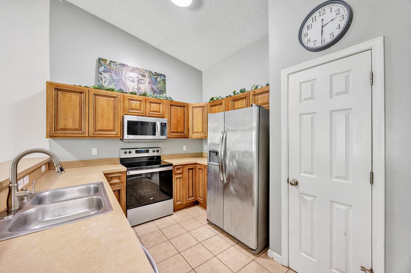 Photo 11 of 8336 Homeport Ct, Jacksonville, FL 32244, photographed by Megapixeler
