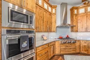 Photo 56 in the media gallery.  Call the agent for details.