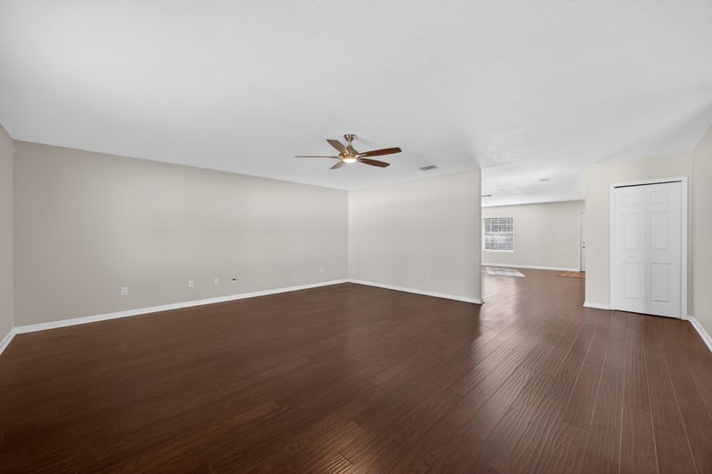 Photo 12 of 5000 Magnolia Valley Dr, Jacksonville, FL 32210, photographed by Megapixeler