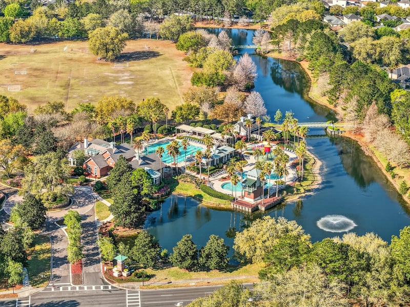 Aerial view of golf course and pool complex in Oakleaf Plantation