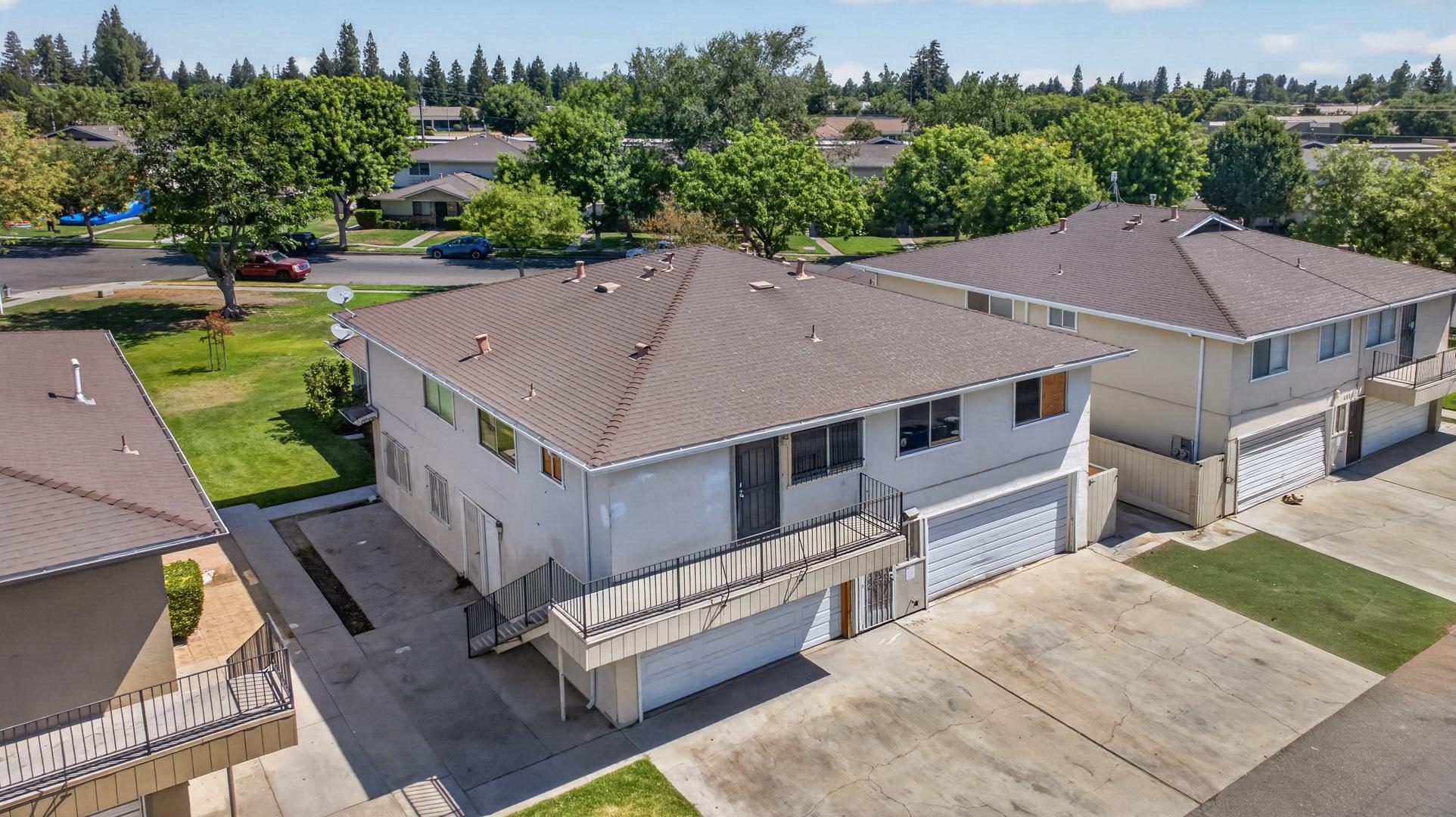4917 N Holt Ave — photo 11