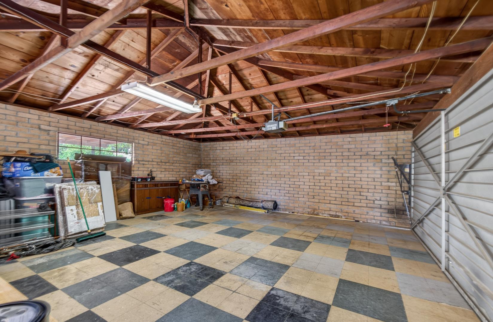 1220 E Sussex Way, photo 68