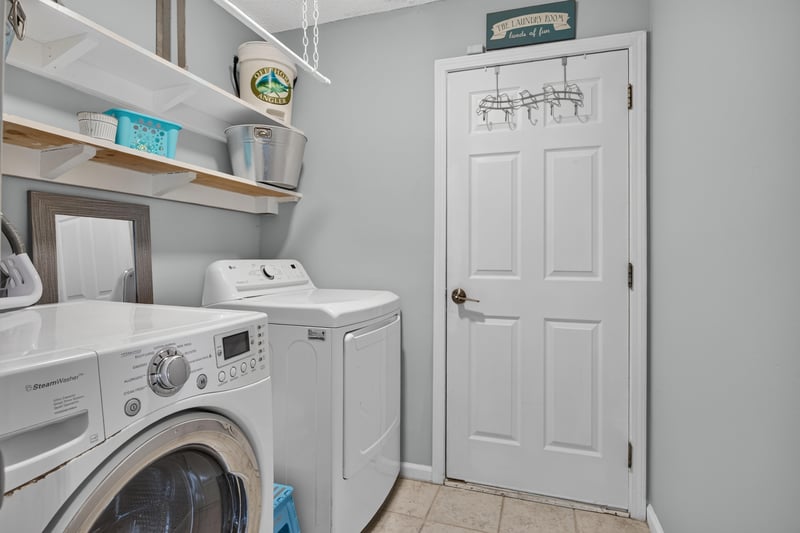 Laundry room with washer and dryer at 4556 Shaky Leaf Ln N, Jacksonville, FL 32224