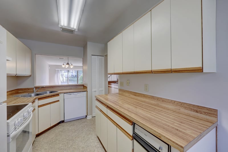Kitchen at 3801 Crown Point Rd unit 2132, Jacksonville, FL 32257
