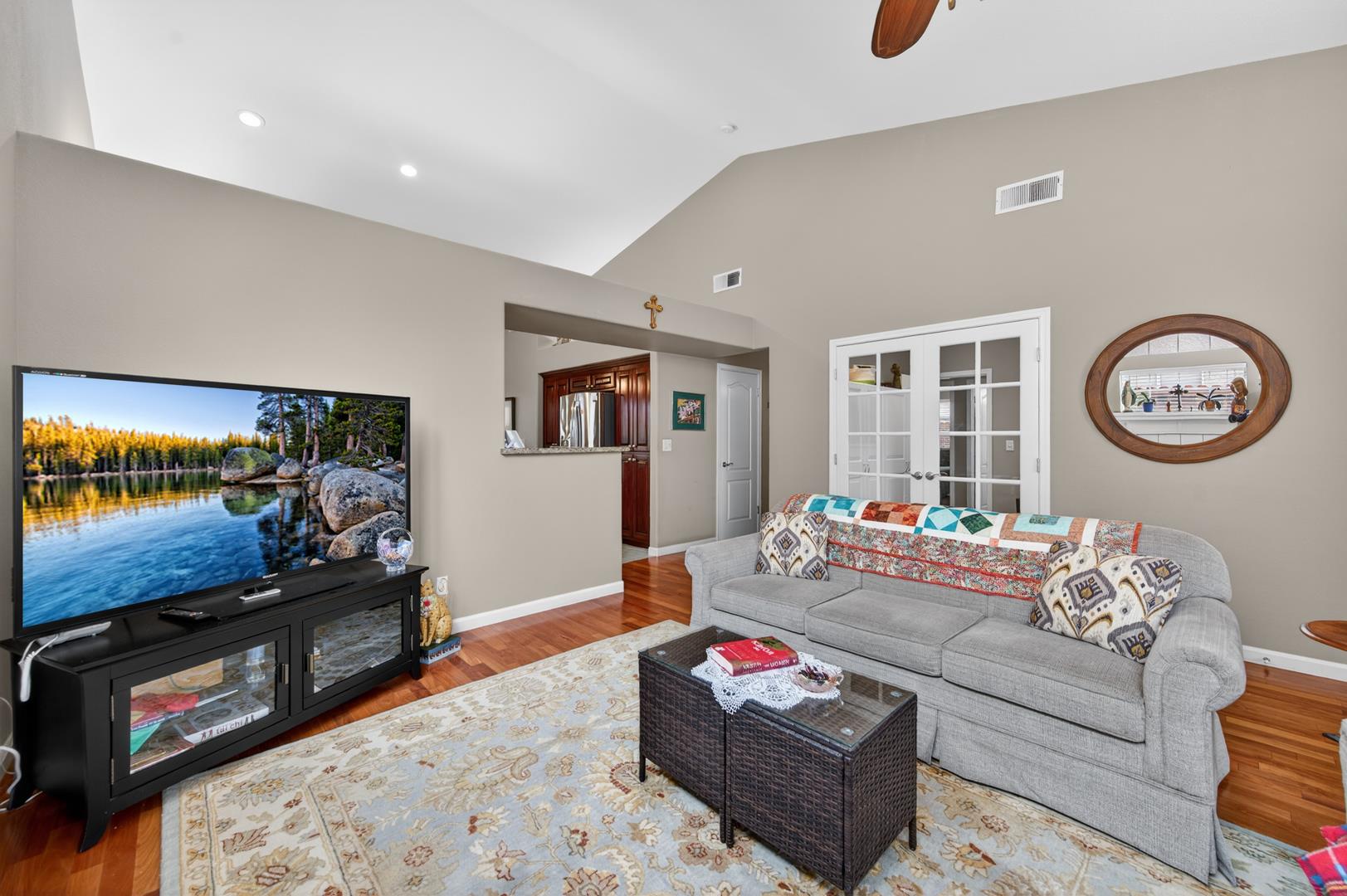 2450 E Fox Glen Ave, photo 10