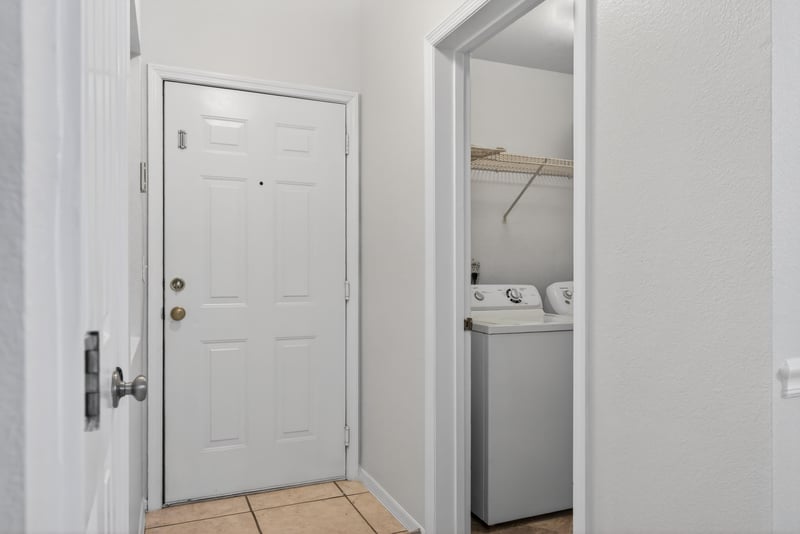 Interior Entrance Door at 13810 Sutton Park Dr N #237, Jacksonville, FL 32224