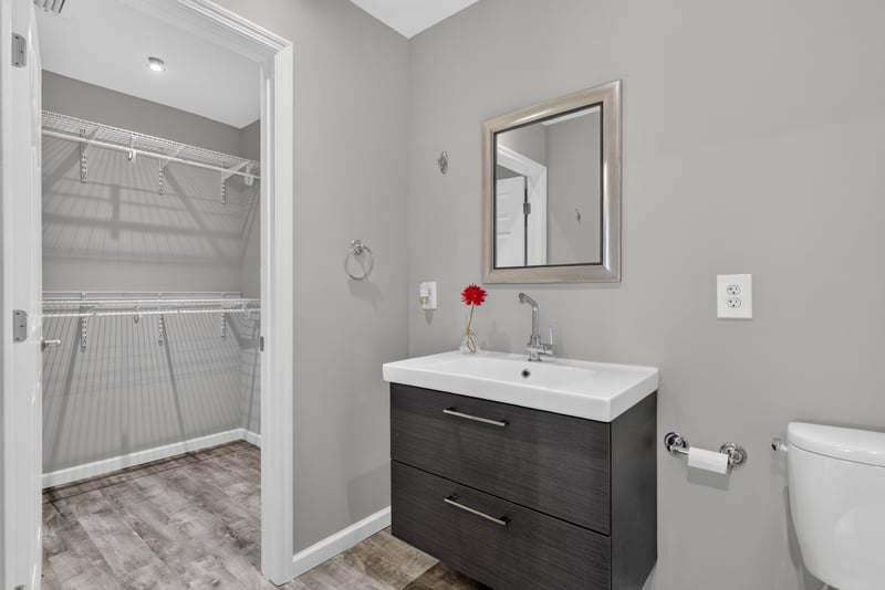 Closet with hanging storage, photographed by Megapixeler on Birch Run E, Orange Park