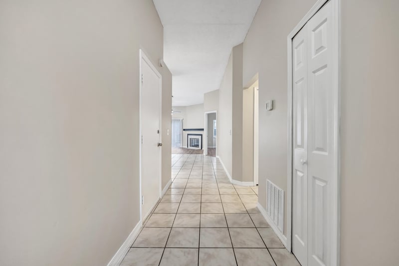 Photo 6 of 7776 Mactavish Way S, Jacksonville, FL 32244, photographed by Megapixeler