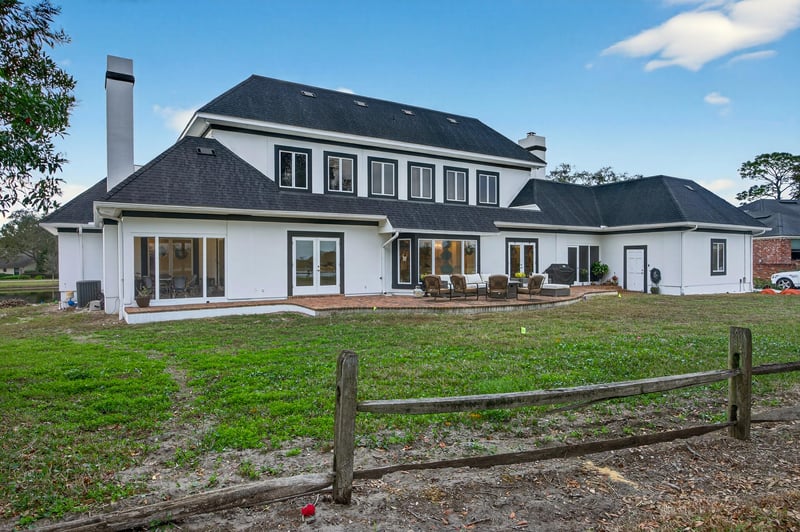 Back Angle at 7987 Hollyridge Rd, Jacksonville, FL 32256