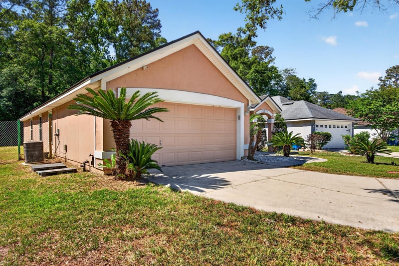 Photo 5 of 10908 Acorn Park Ct, Jacksonville, FL 32218, photographed by Megapixeler