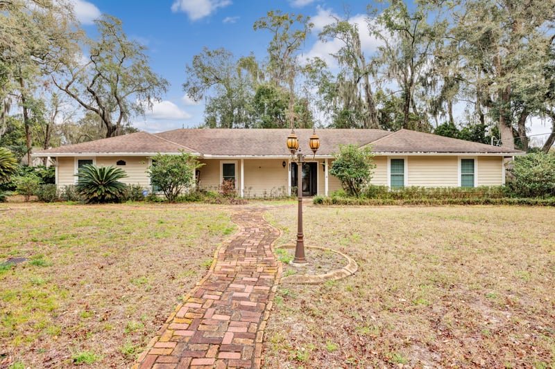Photo 1 of 2243 Furma St, Orange Park, FL 32073, photographed by Megapixeler