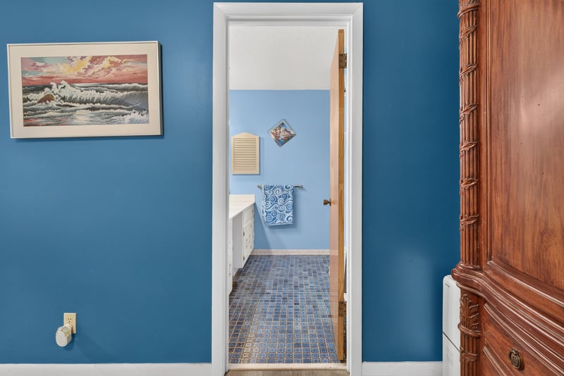 Hallway from primary bedroom to bathroom at 3249 Maryland Ave, Green Cove Springs, FL