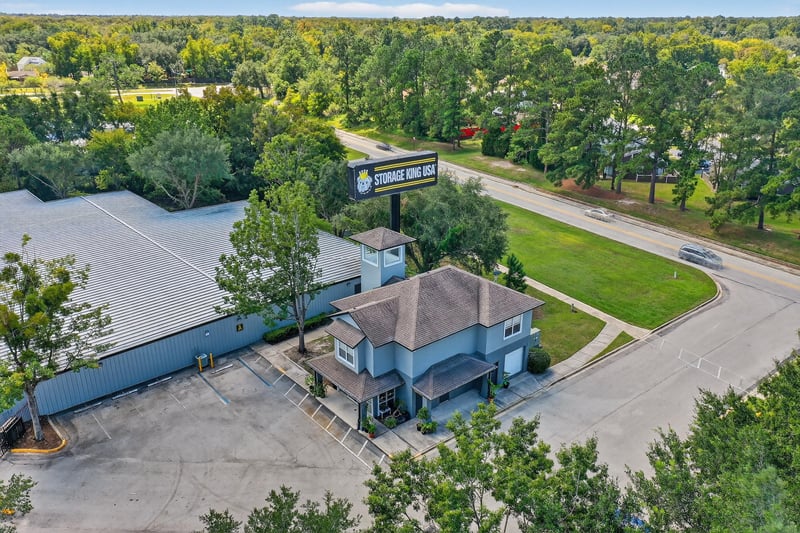 Photo 6 of 6648 Youngerman Cir, Jacksonville, FL 32244, photographed by Megapixeler