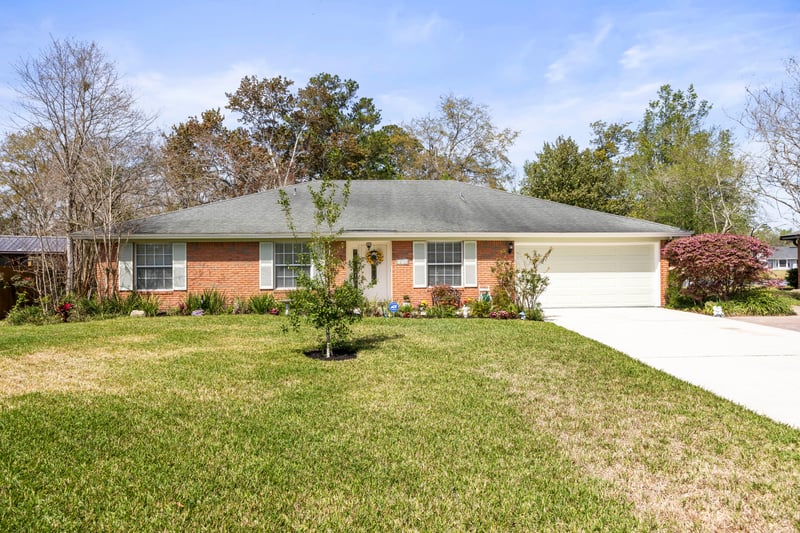 Photo 2 of 10928 Copper Hill Dr, Jacksonville, FL 32218, photographed by Megapixeler