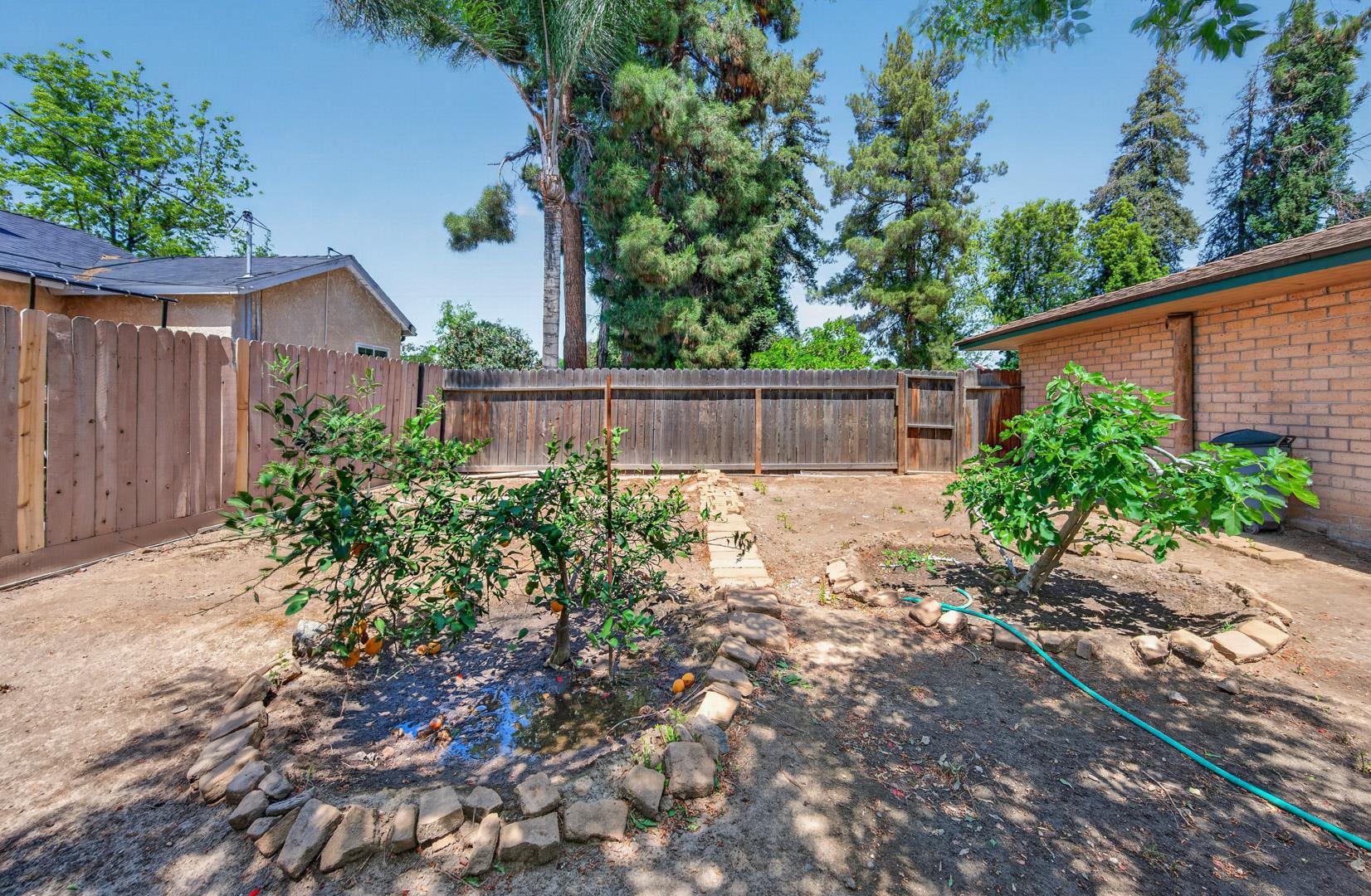1220 E Sussex Way, photo 62