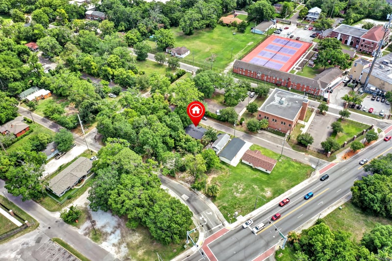 Photo 3 of 1682 Hiram St, Jacksonville, FL 32209, photographed by Megapixeler