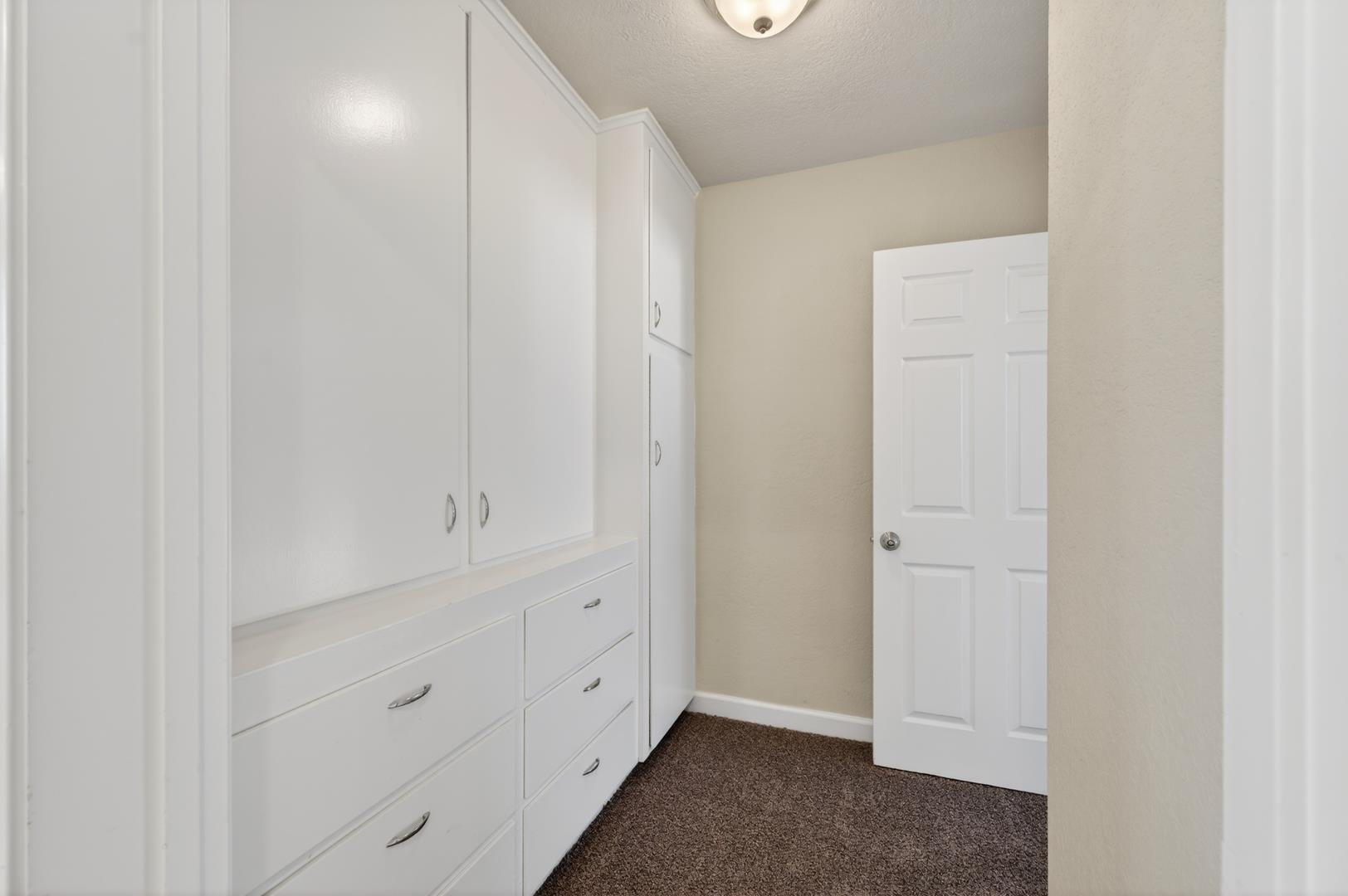 1146 E Cortland Ave, photo 18