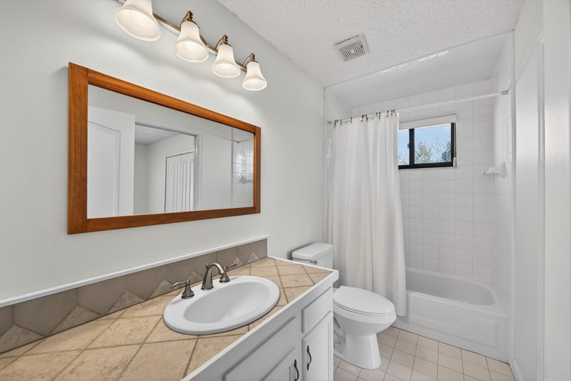 Photo 32 of 985 Sweetwood Ct, Orange Park, FL 32065, photographed by Megapixeler