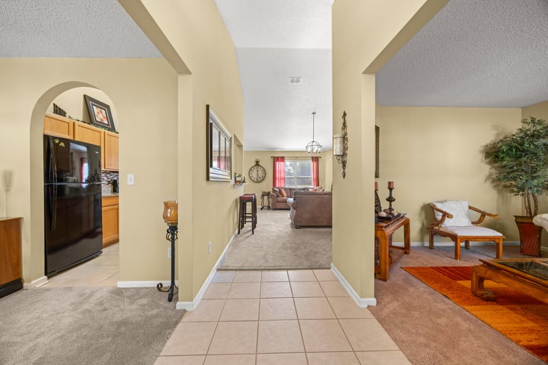 Photo 9 of 10907 Taurina Ridge Dr, Jacksonville, FL 32218, photographed by Megapixeler