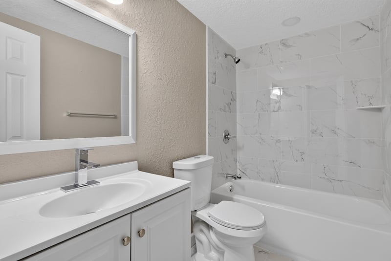 Bathroom vanity and tub, photographed by Megapixeler on Susie St, Jacksonville