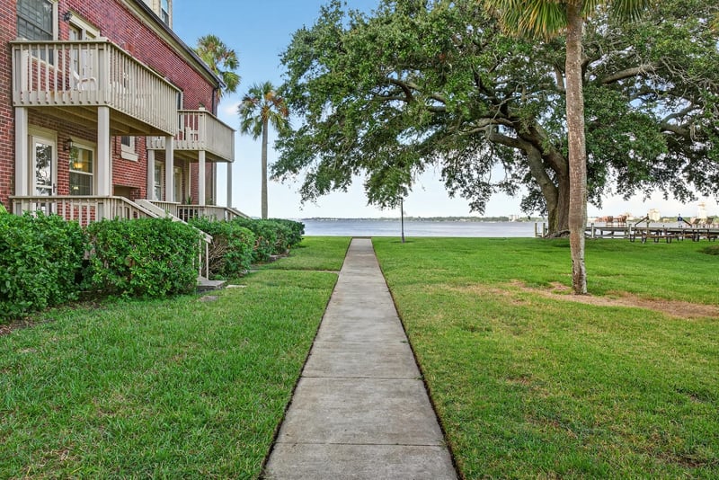 Photo 32 of 1568 Palm Ave, Jacksonville, FL 32207, photographed by Megapixeler