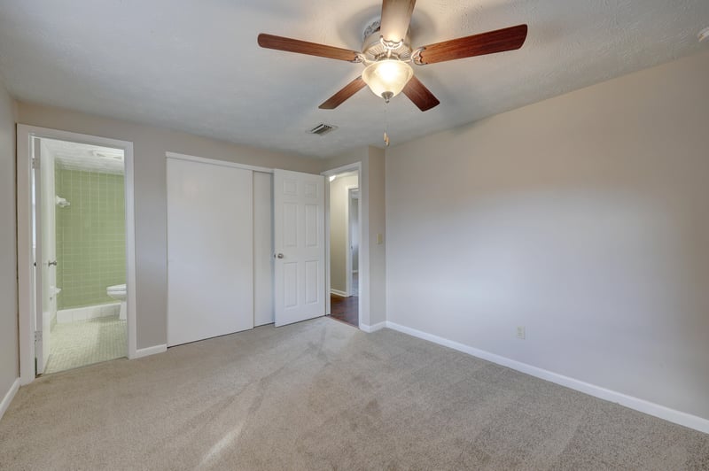 Primar Bed at 4150 Lazy Hollow Ln N, Jacksonville, FL 32257