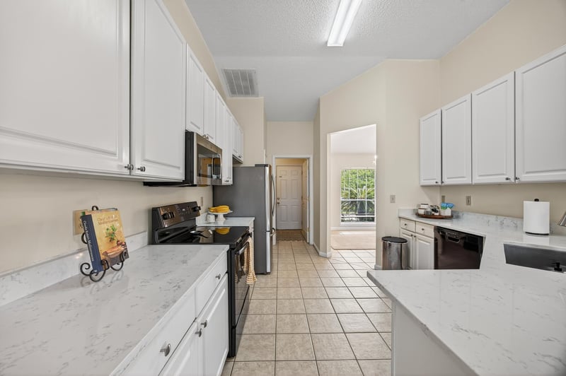 Photo 16 of 2961 Shady Ridge Ct, Middleburg, FL 32068, photographed by Megapixeler