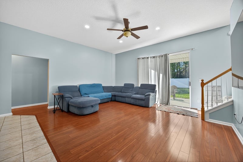 Photo 6 of 3204 Wandering Oaks Dr, Orange Park, FL 32065, photographed by Megapixeler