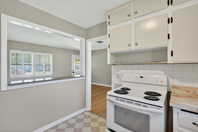 Photo 21 of 6942 Waikiki Rd, Jacksonville, FL 32216, photographed by Megapixeler