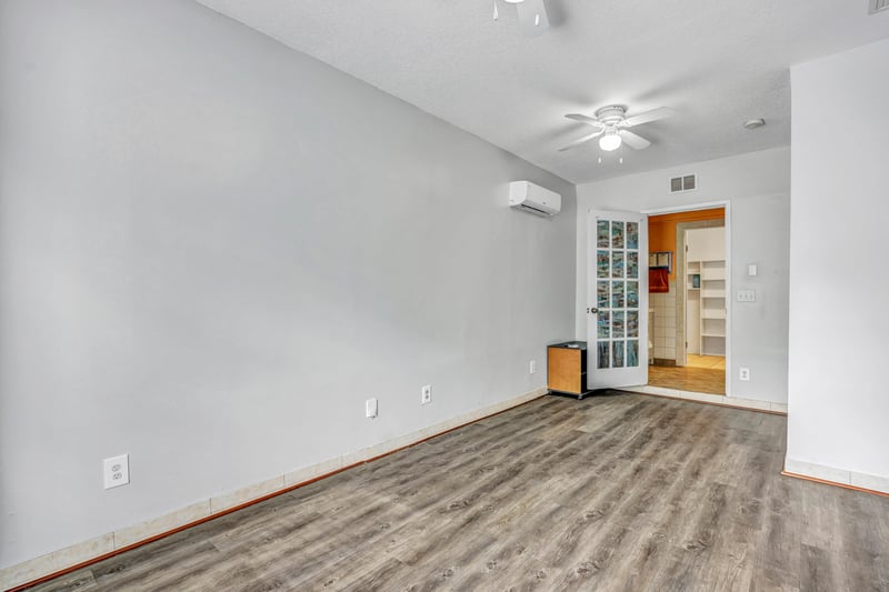 Photo 38 of 6749 Snow White Dr, Jacksonville, FL 32210, photographed by Megapixeler
