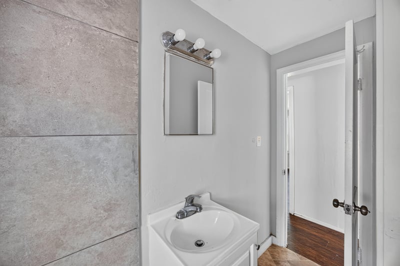 Bathroom with tile floor and vanity at 2372 2nd Ave, Jacksonville, FL 32208